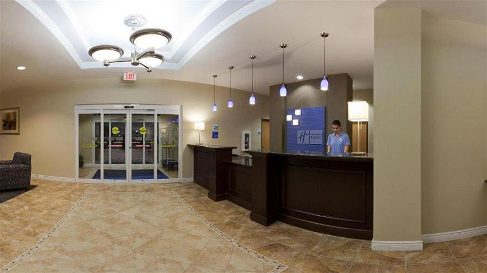 Holiday Inn Express Lake Wales North-Winter Haven By Ihg Waverly Exterior photo